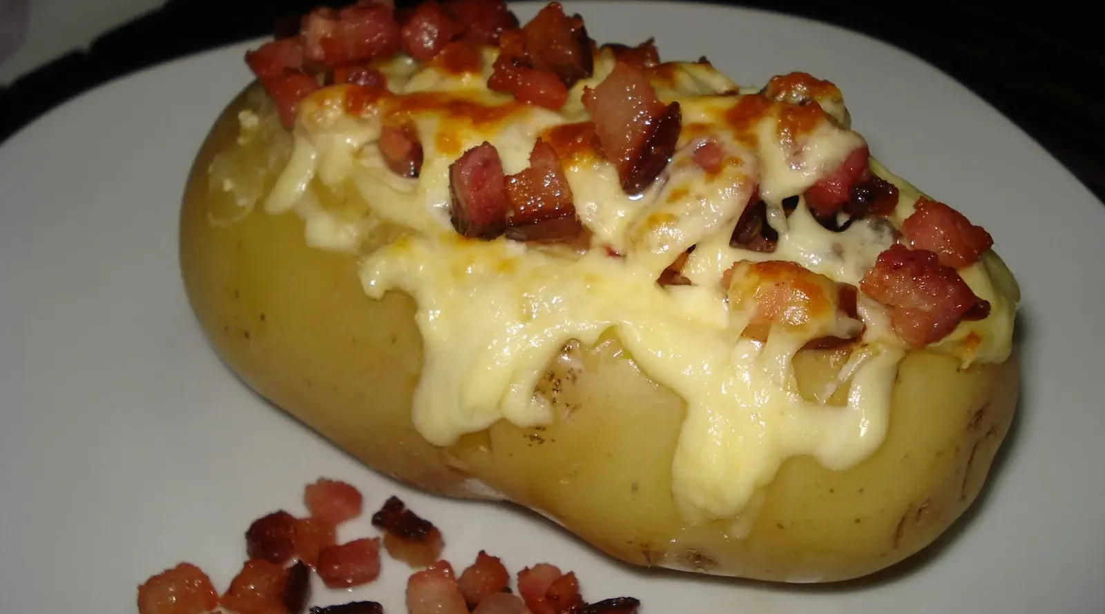 Batata Recheada com Bacon e Queijo