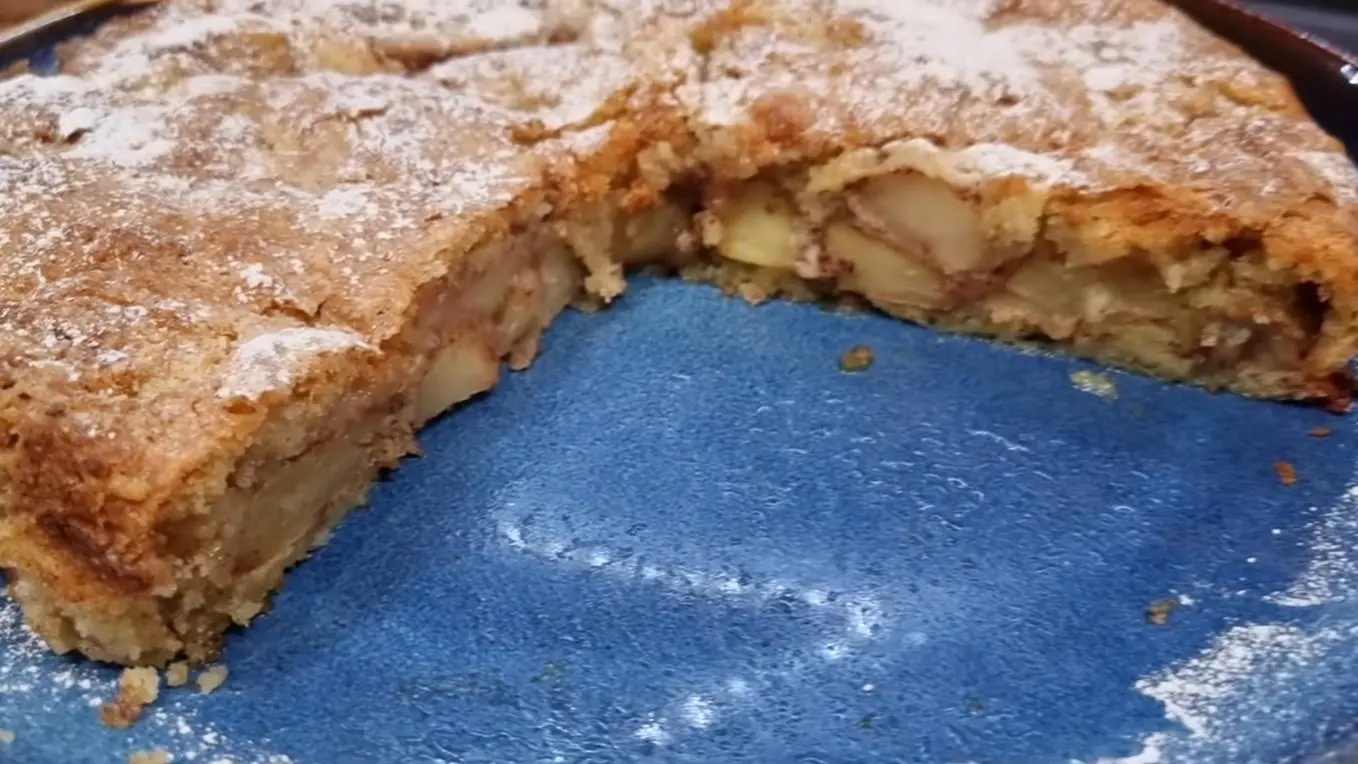 Essa Torta Alemã de Maçã é tão deliciosa que até quem não gosta de doce pede a receita