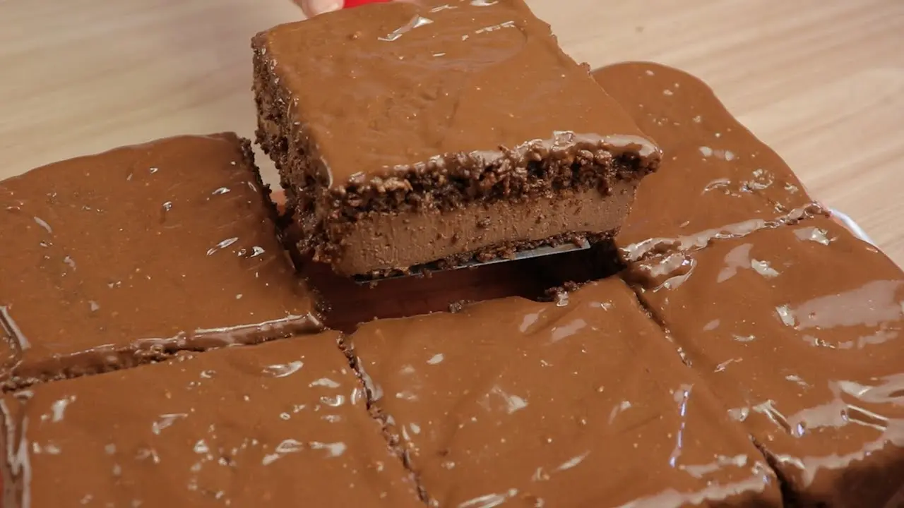 Fiz esse Bolo Nuvem de Chocolate Meio Amargo e não sobrou nem uma fatia